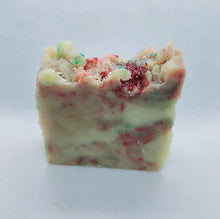 Load image into Gallery viewer, Candy Cane Bath Gift Set