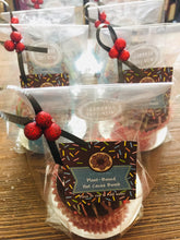 Load image into Gallery viewer, Candy Cane Hot chocolate bombs -Vegan option