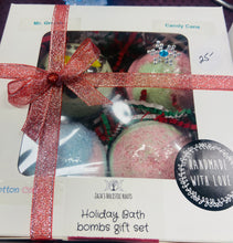 Load image into Gallery viewer, Holiday Bath bombs box gift set
