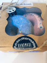 Load image into Gallery viewer, Donuts Bath Bombs gift set

