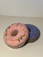 Load image into Gallery viewer, Donuts Bath Bombs gift set
